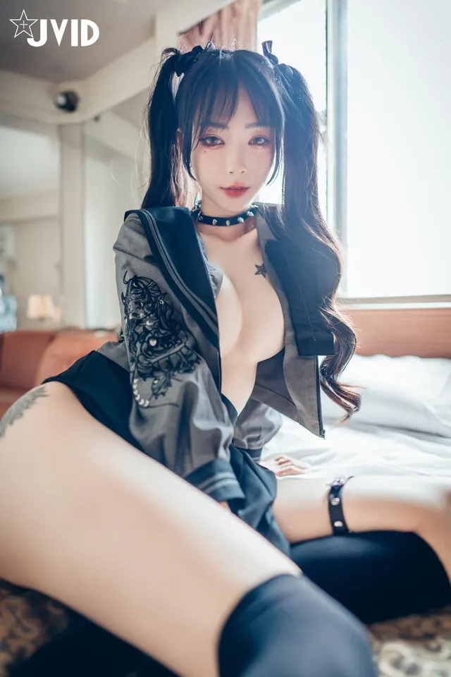 goth schoolgirl Piao