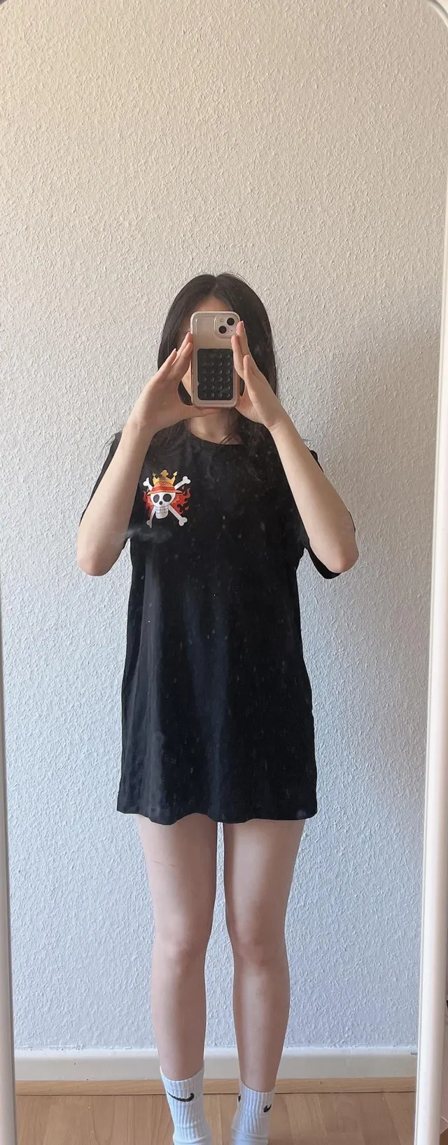 she’s an 8, but she wants sex on the first date