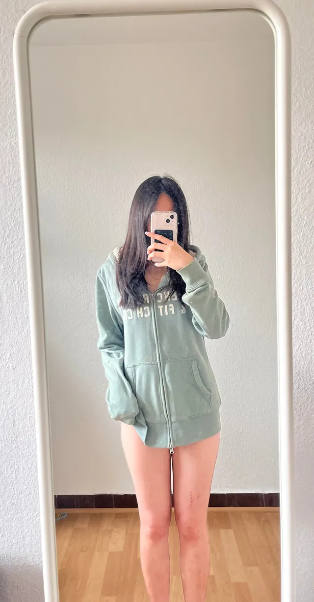 she’s a 6 but fucks on the first date