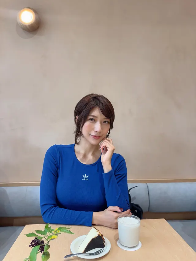 is tall and short haired  japanese your type?  👀