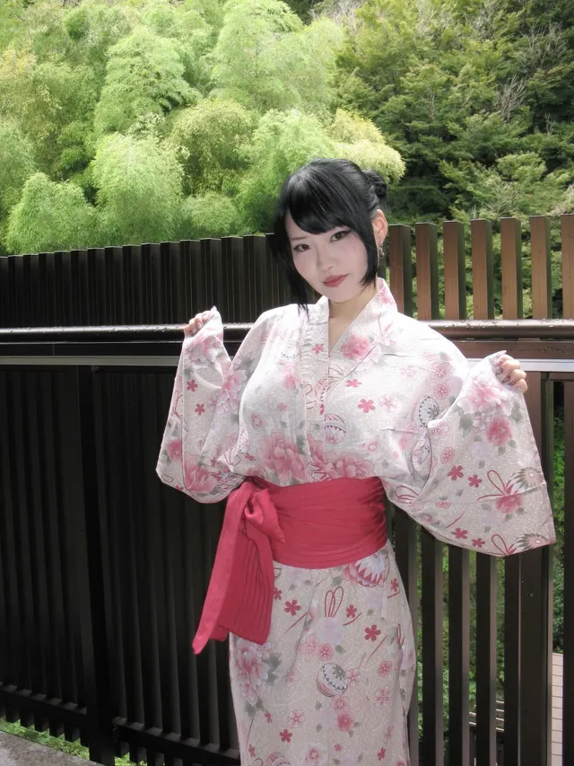 hey are you into traditional japanese girl teehee