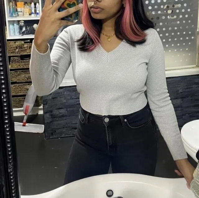 The Desi girl in the office has a secret side to her 😈🍒 [f]