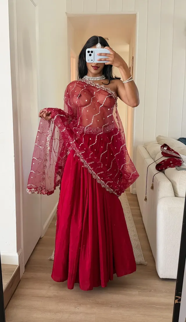 [F] Come here and strip a desi princess ❤️