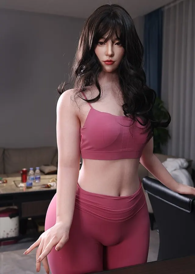 Does a body like this even exist… and that pussy too? 😳