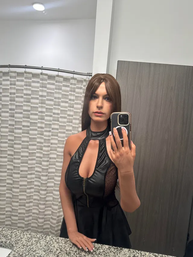 Anne’s took some selfies quick before a night out