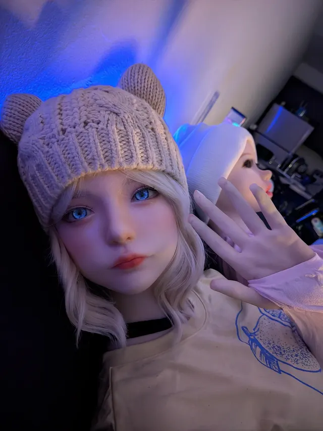 Waking Up Next To Kossy... 🥰😍