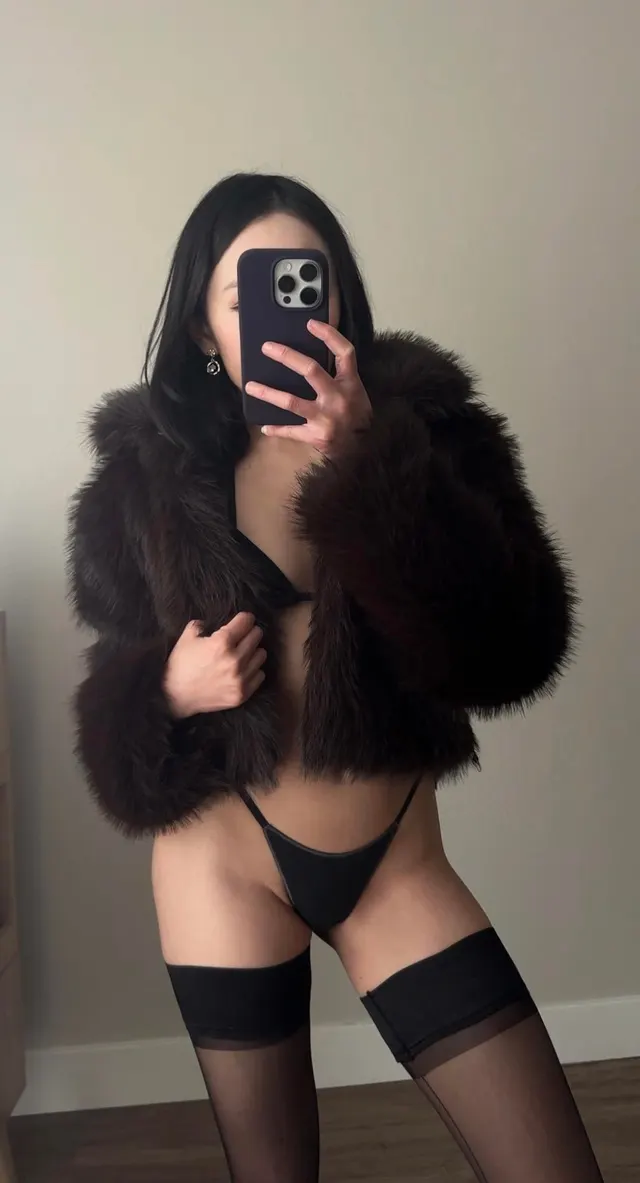 I’m not a magician but I can make your entire shaft disappear ✨🎩🪄