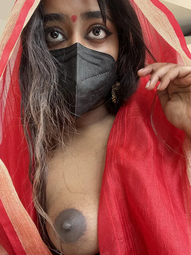 (F)ace on and titties out