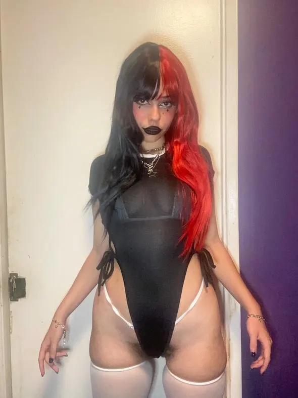 Alt girl in black 🥰🖤