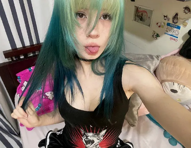 If I was next doors will you be coming up with random excuses to knock on my door daily