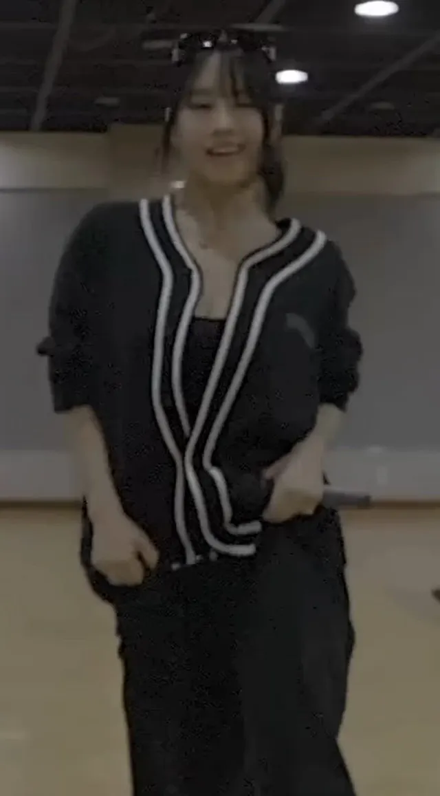 KISS OF LIFE - Natty