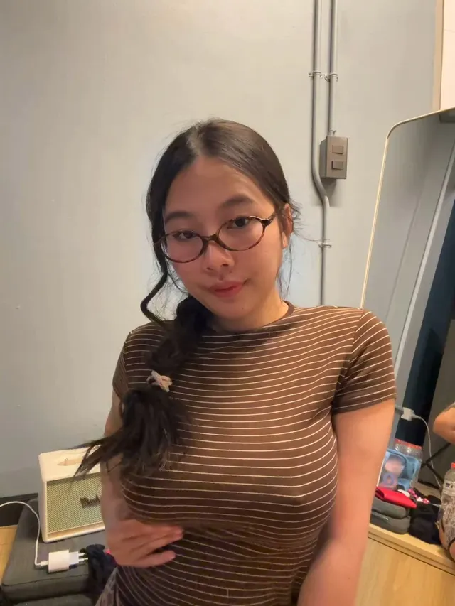 Say “yes” if you want me to send you nudes today