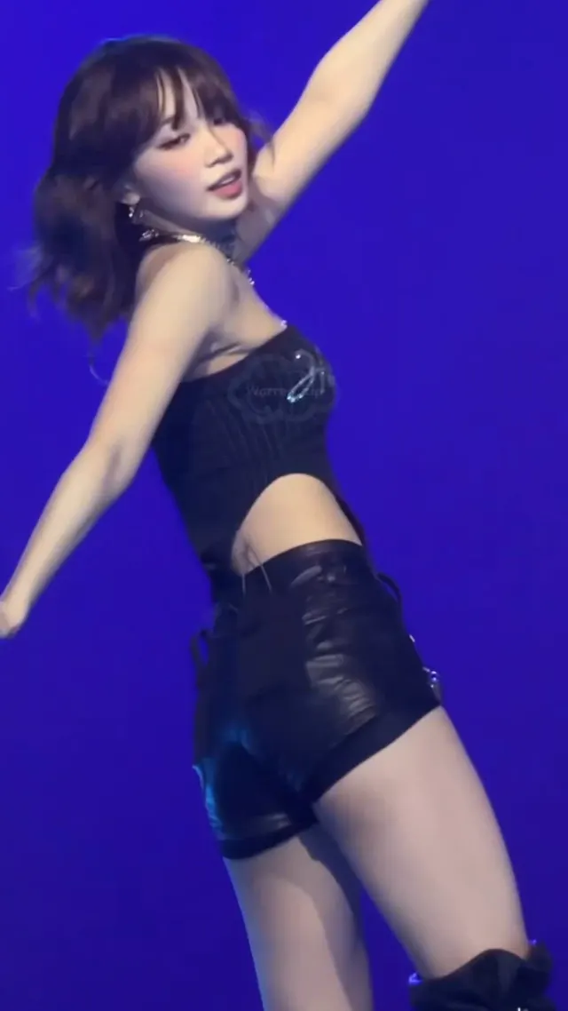 LE SSERAFIM - Chaewon