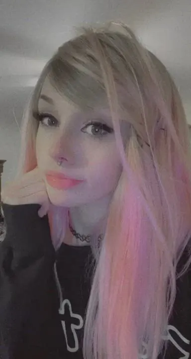 Let’s try to cum at the same time 😉 Really needing a wet sloppy cock pounding my pussy & throat right now 💓