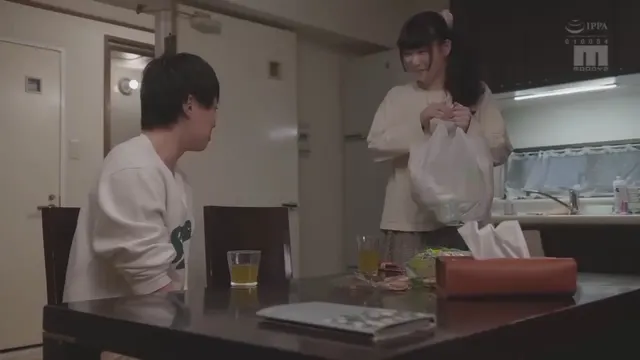 She tried to keep her voice down so that his girlfriend wouldn't hear [MIDV-888]