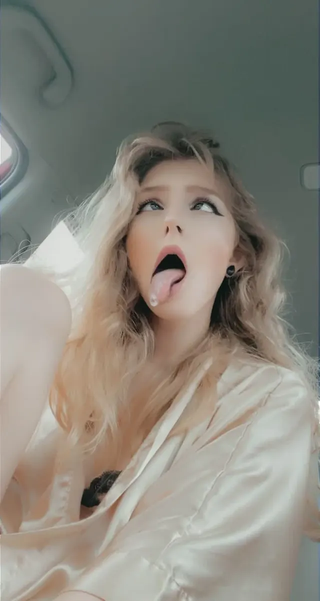 snuck away from my family to be a lil slut in my car~*