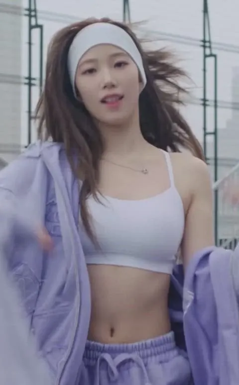 Kazuha - LE SSERAFIM