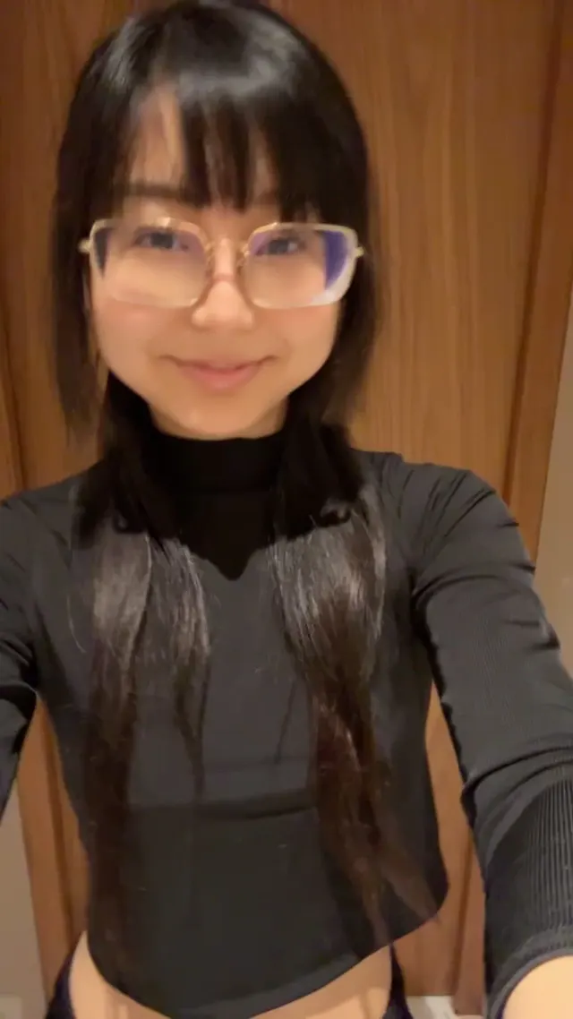 Small Asian is your type ?